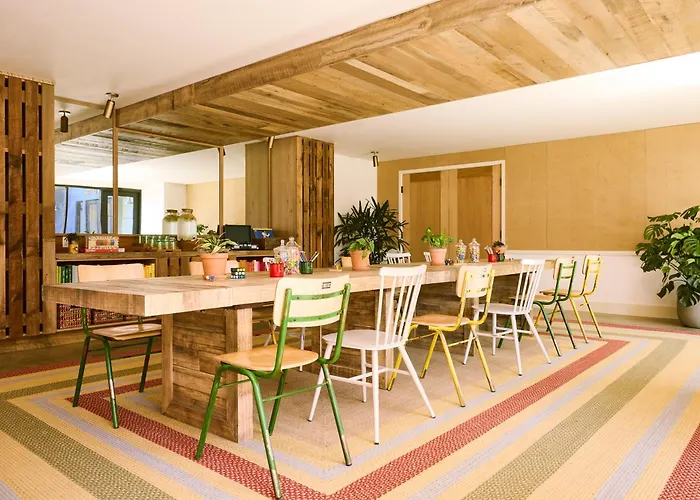 Treehouse Hotel Silicon Valley